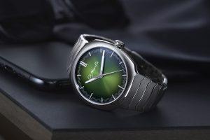 Hmoser Cie Streamliner Centre Seconds Matrix Green watch launch at Cortina Watch cover