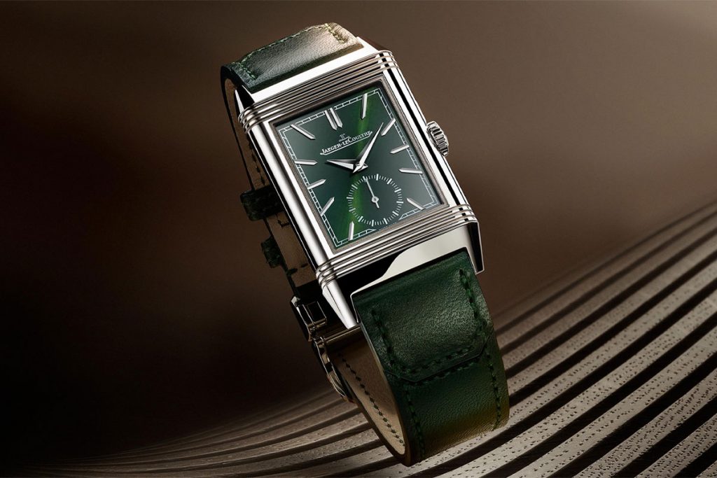 Simple and elegant this stunning Reverso Tribute in green perfectly captures the spirit of Jaeger LeCoultre s Reverso 2