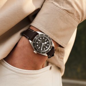 Taupe is such a unique colour and in combination with the silver case makes this watch truly something special 5