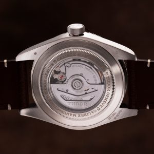 Taupe is such a unique colour and in combination with the silver case makes this watch truly something special 6