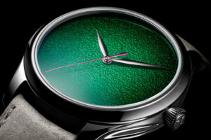 H.-Moser-Cie-Endeavour-Centre-Seconds-Concept-Lime-Green-At-Cortina-Watch-2
