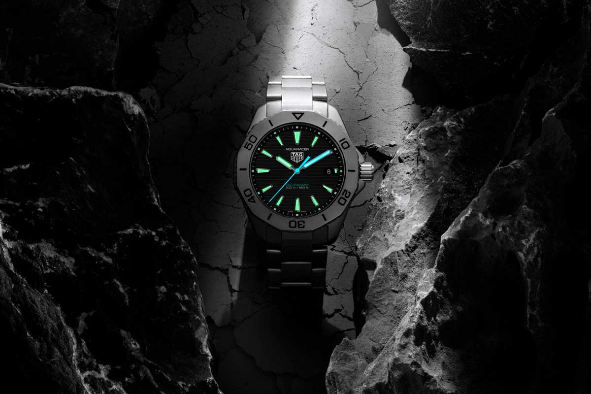 Tag Heuer Aquaracer Professional 200 Solargraph Wbp1180.bf0000 Glow In The Dark At Cortina Watch Featured