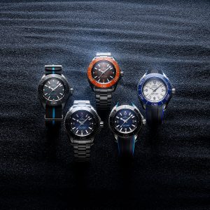The 6000M Ultra Deep honoured OMEGA’s achievement in a spectrum of colours.