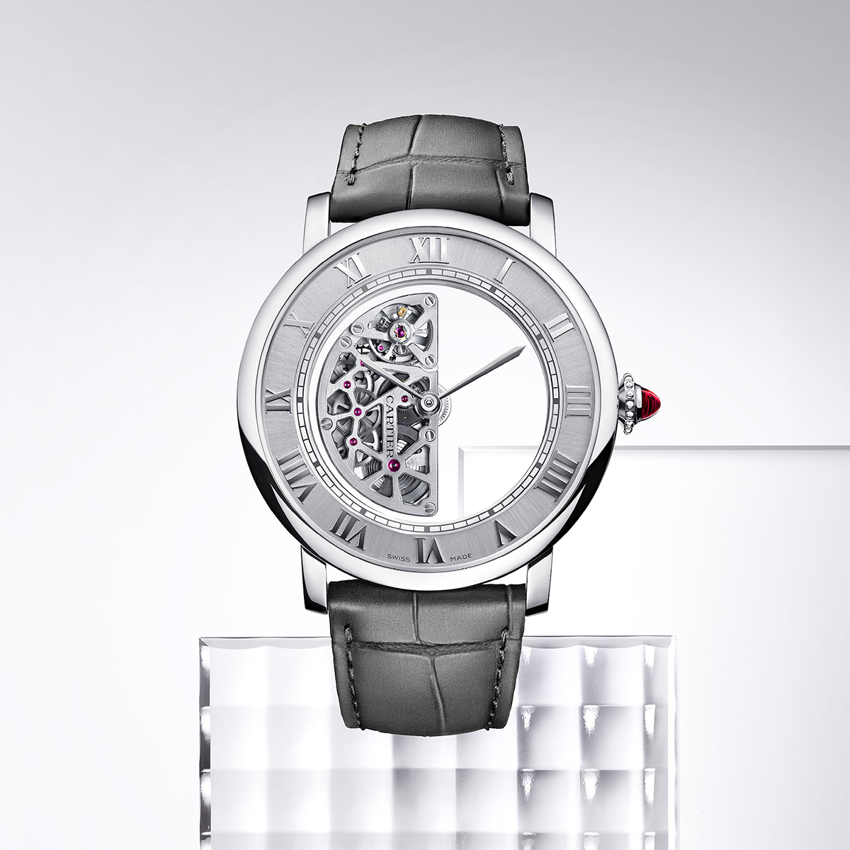 Cortina-Watch-Cartier-Fine-Watchmaking-Masse-Mysterieuse.