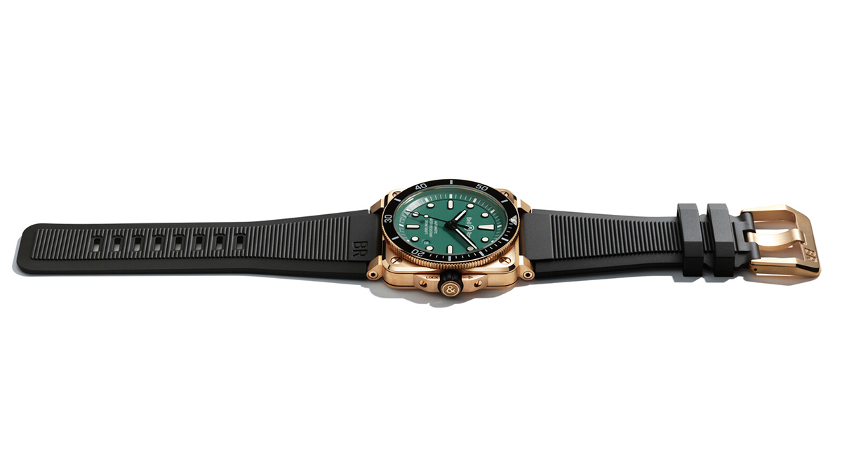 Cortina-Watch-Bell-Ross-BR-03-92-Diver-Black-Green-Bronze-profil.