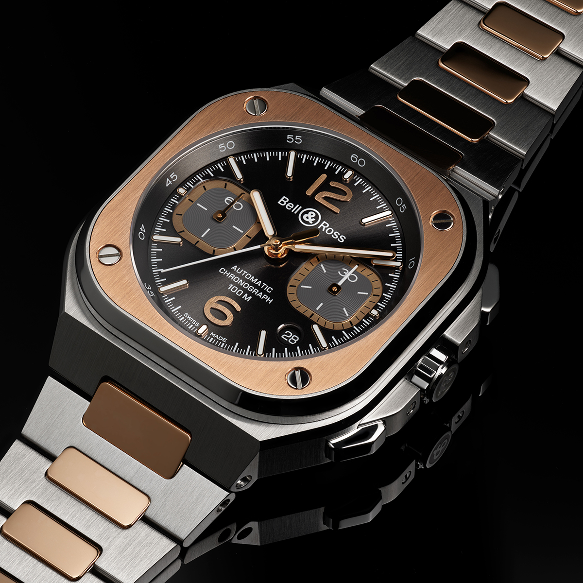 Cortina-Watch-Bell-Ross-BR-05-Chrono-Grey-Steel-Gold-close-up