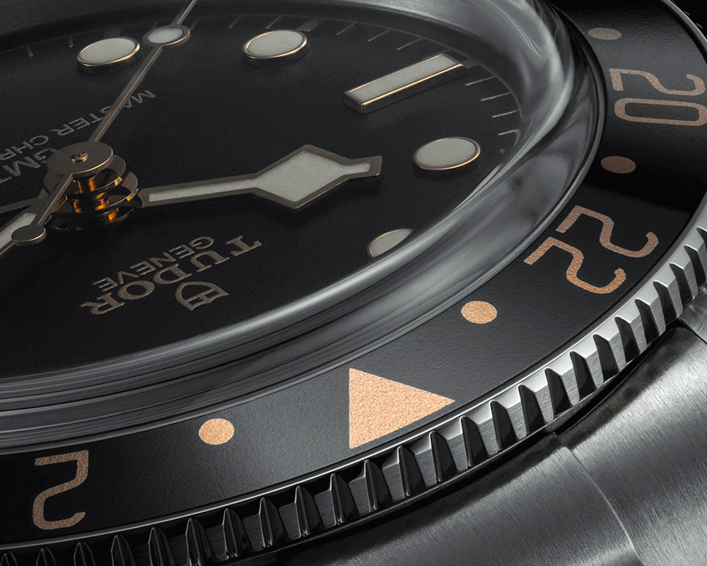 Tudor_Black-Bay-58-GMT_Cortina-Watch-close-up