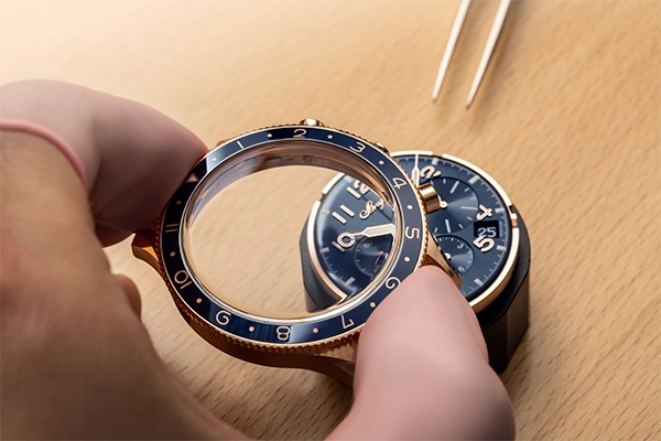Type XX Chronograph 2067 Gold in the Spotlight