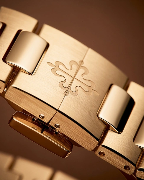 Nautilus Ladies Automatic - Cortina Watch Thailand