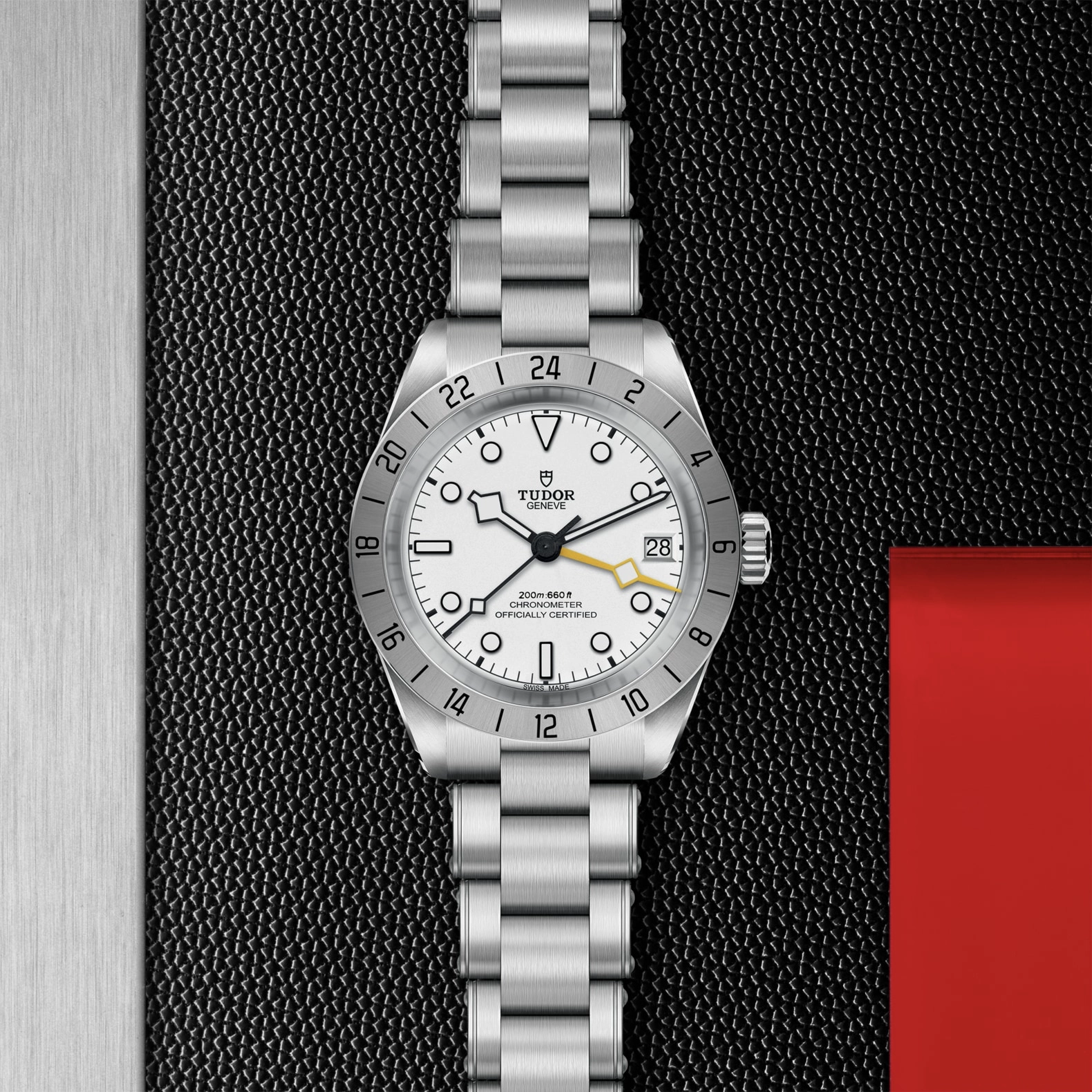 TUDORBlack Bay ProBlack Bay Pro39mm steel case with polished and satin finish - M79470-0004 at Cortina Watch Thailand
