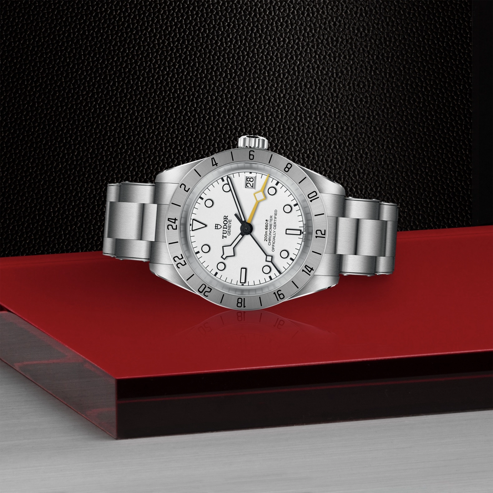 TUDORBlack Bay ProBlack Bay Pro39mm steel case with polished and satin finish - M79470-0004 at Cortina Watch Thailand