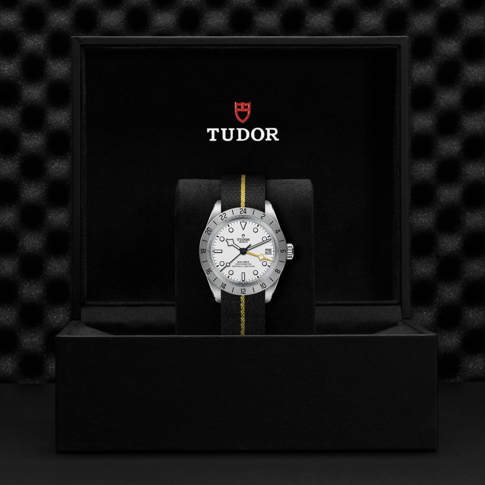 TUDORBlack Bay ProBlack Bay Pro39mm steel case with polished and satin finish - M79470-0005 at Cortina Watch Thailand