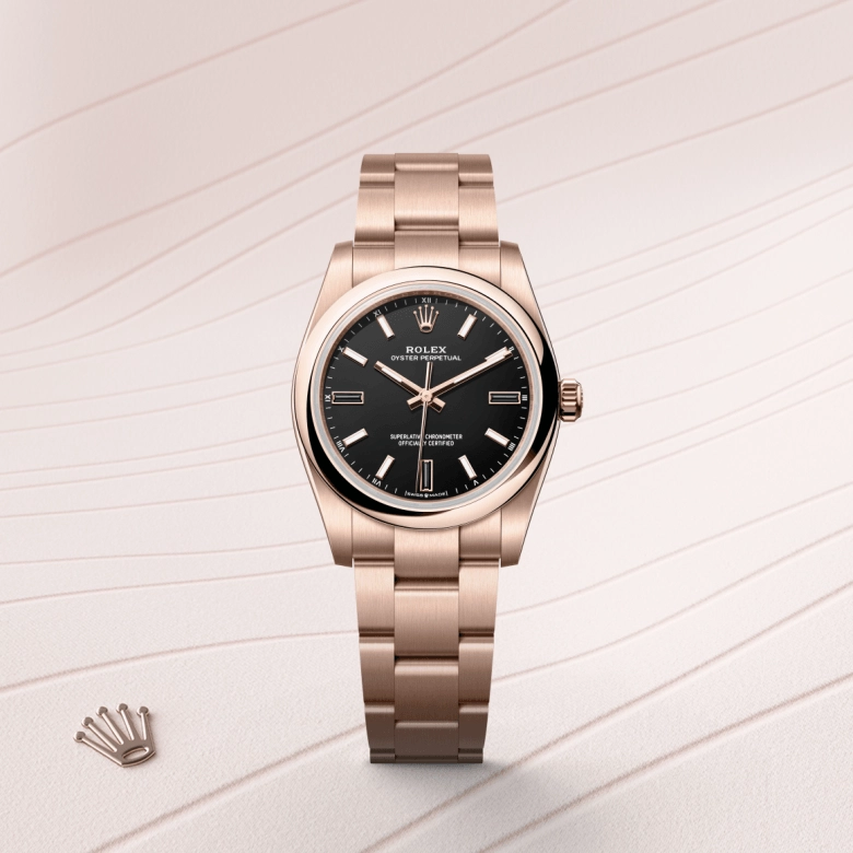 Rolex Oyster Perpetual in 18 ct Everose gold, M124205-0001 - Cortina Watch Thailand