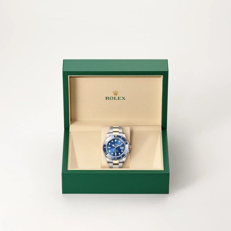 Rolex Submariner in Yellow Rolesor - การผสมผสานระหว่าง Oystersteel และทองคำ, M126613LB-0002 - Cortina Watch Thailand