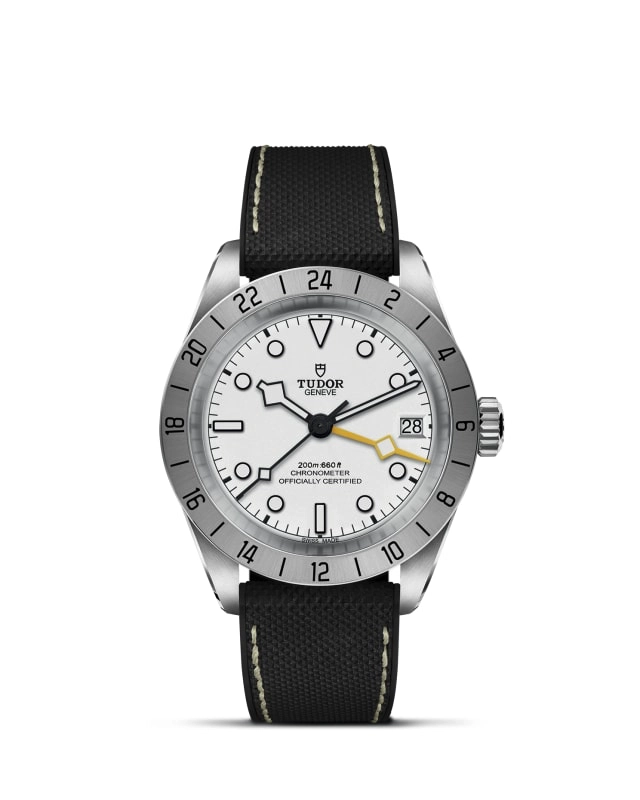 TUDORBlack Bay ProBlack Bay Pro39mm steel case with polished and satin finish - M79470-0006 at Cortina Watch Thailand