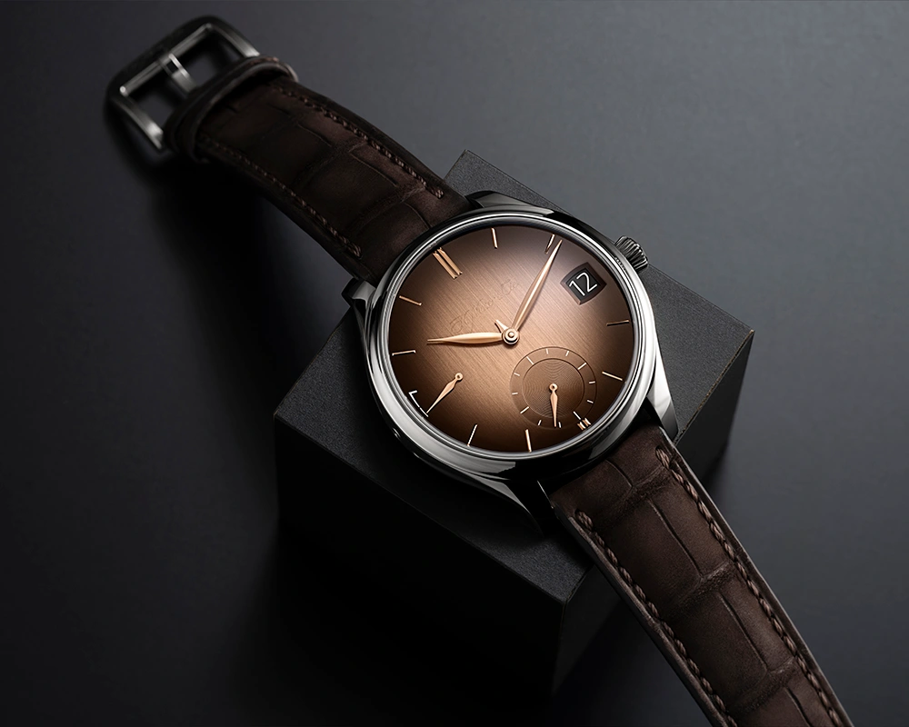 H. Moser & Cie.勇創者萬年曆煙燻三文魚腕錶：感受製錶工藝的極致風味 - Cortina Watch Taiwan