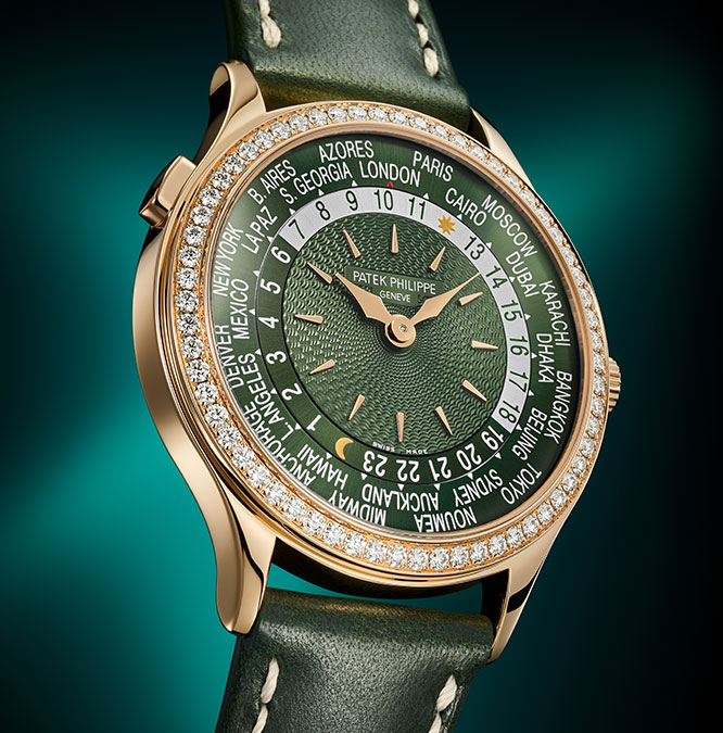 View the Patek Philippe Complications 7130R-014
