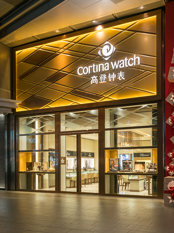Cortina Watch Mandarin Gallery boutique