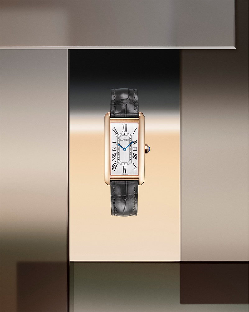Cartier_Tank Americaine_Cortina Watch_lifestyle frontal