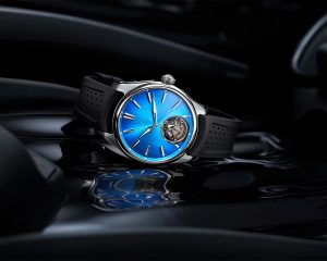 HMoser_3804-1208_Pioneer Tourbillon Arctic Blue_Cortina Watch