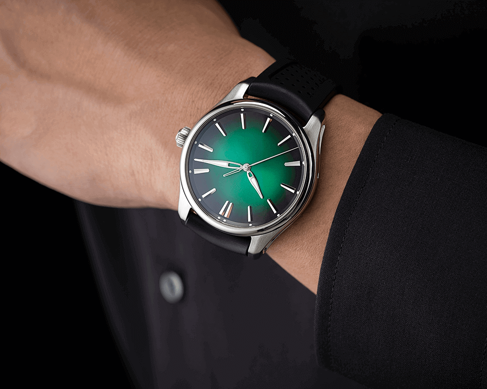 H. Moser & Cie._Pioneer Centre Seconds_Cosmic Green_3201-1201_Cortina Watch - lifestyle 1