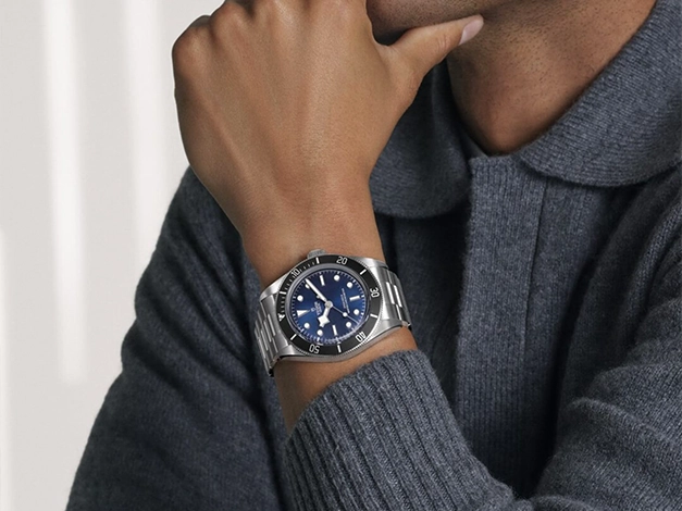TUDORTUDOR MonarchTUDOR Monarch磨光及磨砂不锈钢刻面表壳，直径39毫米 - M2639W1A0U-0001 at Cortina Watch Singapore