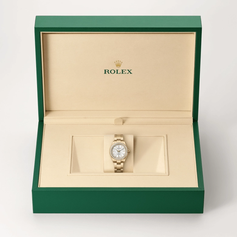 Rolex Oyster Perpetual in 18 ct yellow gold, M276248RBR-0002 - Cortina Watch