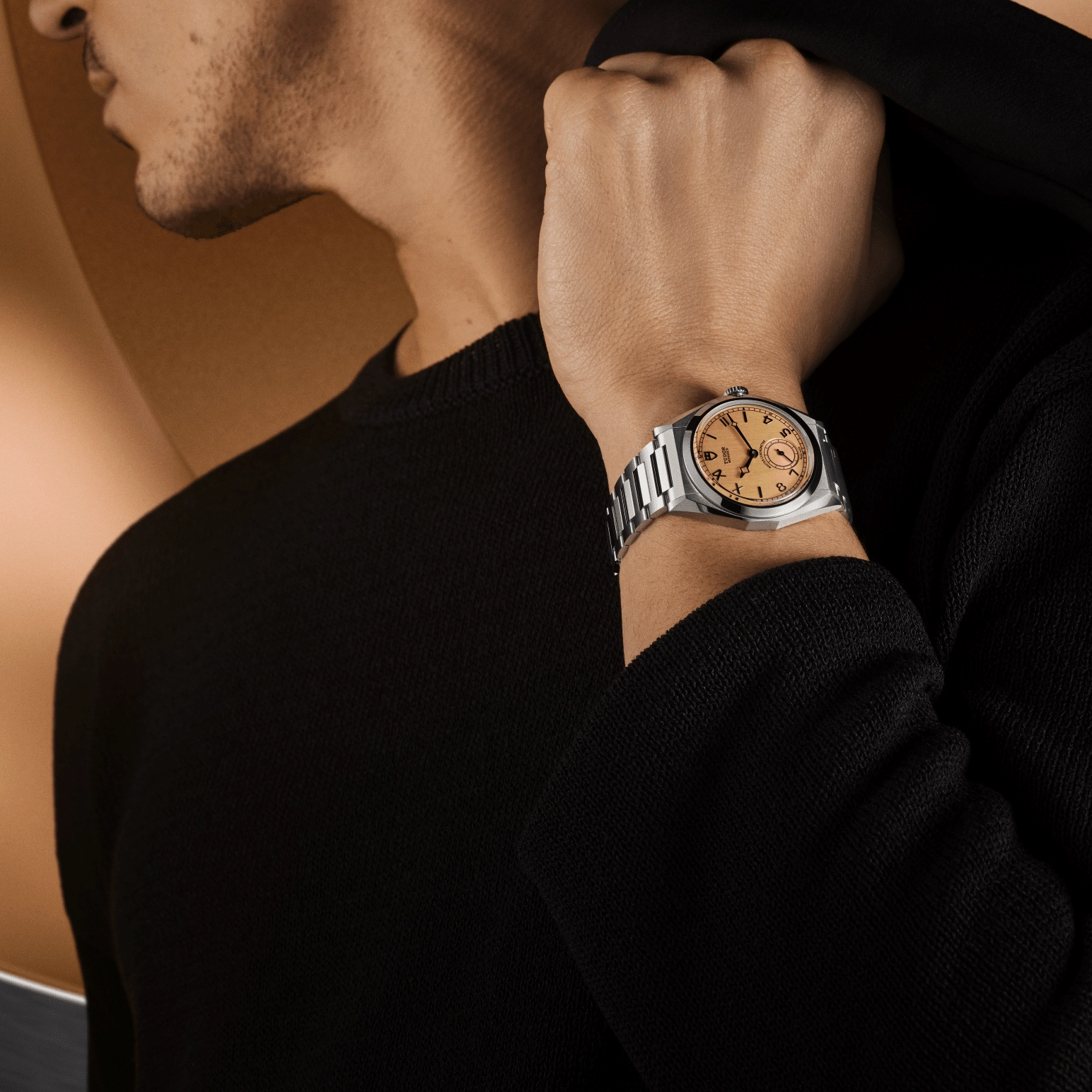 TUDORTUDOR MonarchTUDOR Monarch磨光及磨砂不锈钢刻面表壳，直径39毫米 - M2639W1A0U-0001 at Cortina Watch Singapore